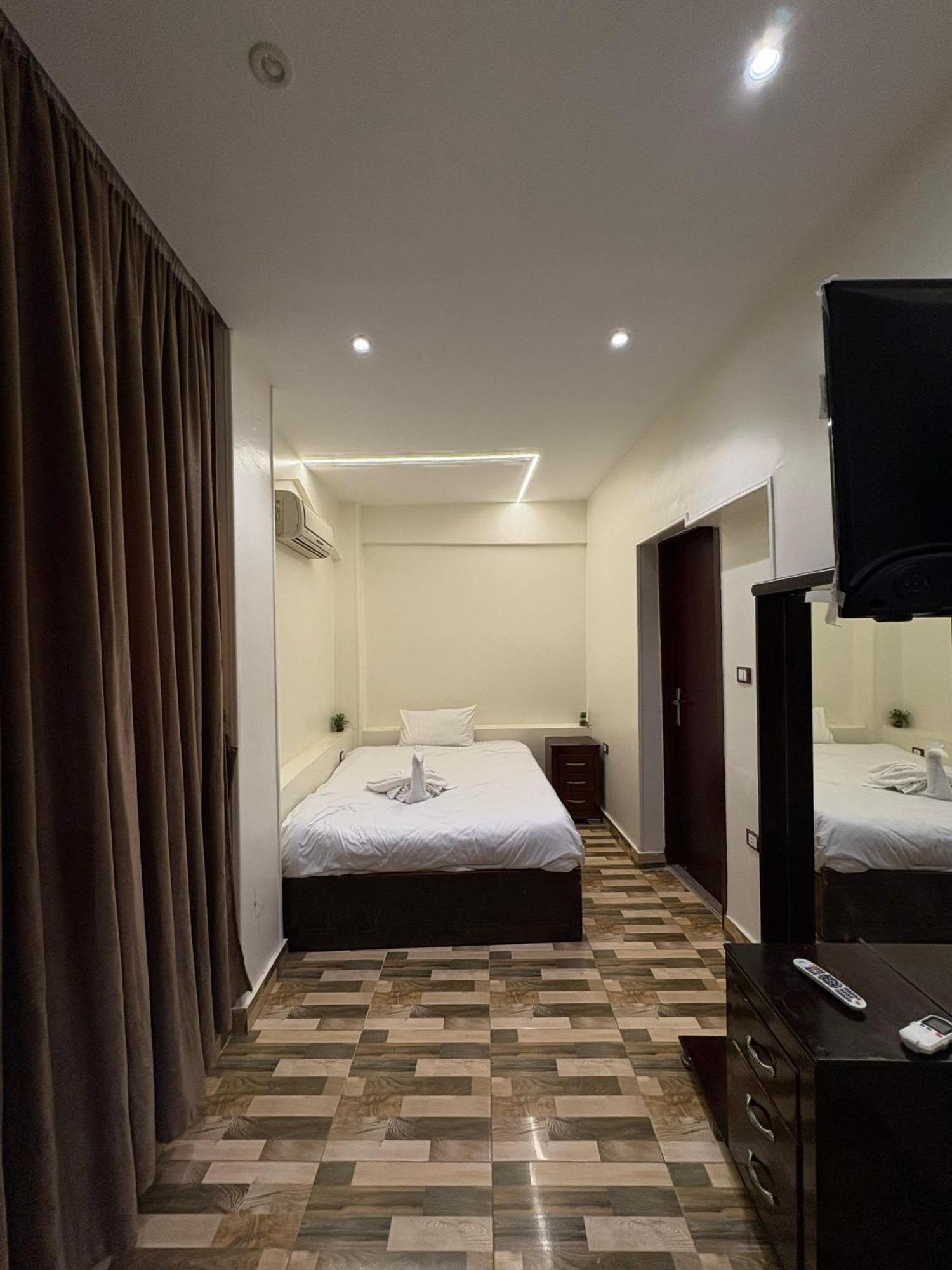 Basha Pyramids Inn Kafret el-Gabal Esterno foto
